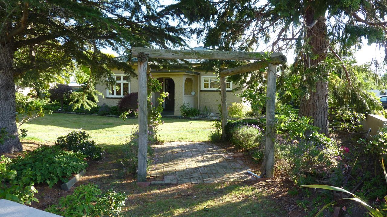 Riverside B & B Kurow Exterior photo